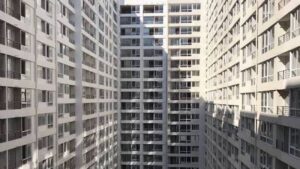 Inmobiliaria de guetos verticales se defiende con inserto en diario y afirma que ofrecen 