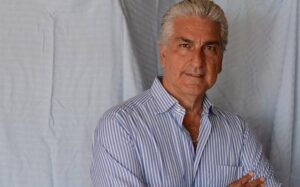 Venezuela: periodista Braulio Jatar deja la cárcel para cumplir arresto domiciliario