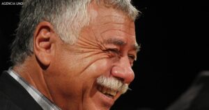 Carlos Caszely tenía razón: Mark González se fue sin pena ni gloria de Colo Colo