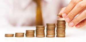 Aumento en utilidades de AFP: economista apunta a las 