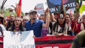 VIDEO | Leonardo DiCaprio marcha en contra del cambio climático y Donald Trump