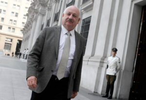 PC reúne por primera vez a dirigentes desde la DC al Frente Amplio