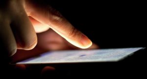 Abogada chilena demanda a Apple por obsolencia de iPhone 6 y 7