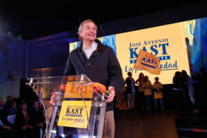 José Antonio Kast hace millonaria autodonación a su campaña
