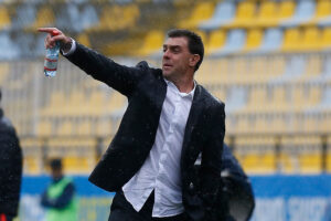 Guede reacciona y le responde a Mark González