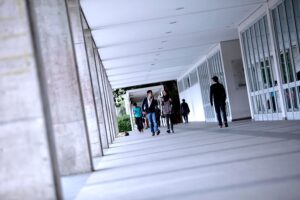 U. de Concepción se querella por tráfico de drogas al interior de la universidad