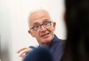 Trombosis deja a Pedro Carcuro sin poder relatar en TVN el duelo Chile-Alemania