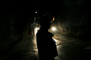 Sindicato de minera Cerro Bayo llama a las autoridades a trabajar contra el tiempo en rescate de mineros