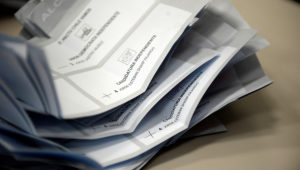 Amplitud por elección de Gobernadores: “La Moneda y los partidos políticos antiguos se arreglan entre ellos”