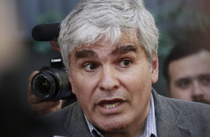 Nicolás Larraín baja su candidatura y entregará sus decenas de votantes a Felipe Kast