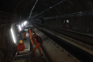 Encuentran a dos personas muertas en túnel de la nueva Línea 6 de Metro