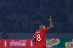 VIDEO | Con el Rey basta: Vidal fue genio y figura en la despedida de Chile ante Burkina Faso