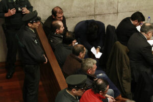 Fraude en Carabineros: investigan boletas falsas que habrían utilizado para ocultar dineros