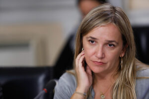Diputada Hoffmann al rescate del general Villalobos: 