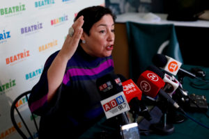 Beatriz Sánchez le da el golpe de K.O. a Sebastián Piñera por autodonarse $200 millones a su campaña