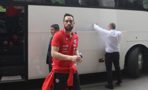 Pizzi se preocupa por Claudio Bravo: 