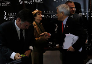 Pilar Molina versus Ossandón: la polémica política del momento bajo la lupa de cinco periodistas