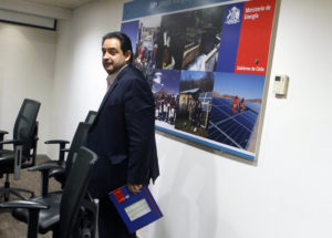 SEC formula cargos en contra de empresas de electricidad por cortes de luz tras temporal