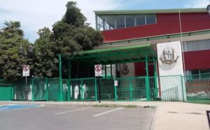 Detienen a monja acusada de agredir a alumno en colegio de Las Condes