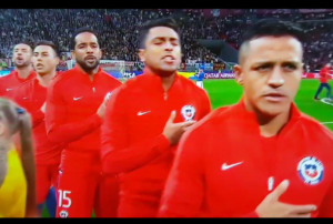 VIDEO | El emotivo himno chileno que los alemanes intentaron tapar con pifias