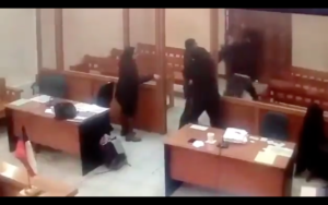 VIDEO | Insólito: fiscal evitó la fuga de dos imputados tras audiencia en Lautaro