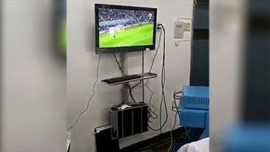 VIDEO | Hospital anuncia sumario contra médicos que celebraron triunfo de Chile en operación