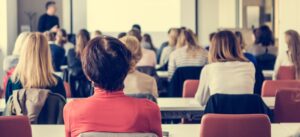 Investigadora finlandesa en Chile: “Si todo se basa en competencias, ¿cómo el alumno aprende a colaborar?”