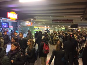 VIDEOS | Metro aclara incidente en estación Tobalaba que involucró presencia de FF.EE.