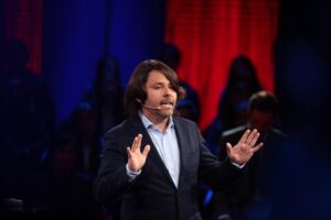 VIDEO | Momentazo televisivo: Mónica Rincón hace tambalear a Mayol por postnatal para hombres