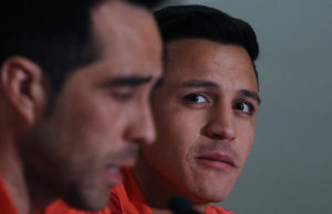 Alexis Sánchez da a conocer el difícil momento que vivió Bravo en la Confederaciones
