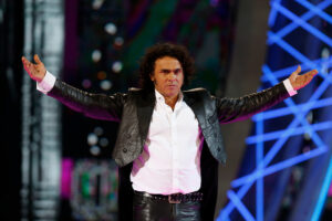 Arturo Ruiz-Tagle muestra toda su ignorancia en seguidilla de mensajes transfóbicos