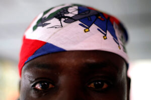 Visa para haitianos del gobierno de Piñera tiene sus primeras víctimas: padre no pudo reunirse con sus hijos
