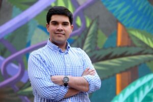 Ex dirigente secundario se une a Piñera: 