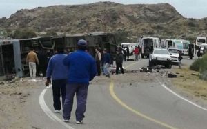 Argentina: volcamiento de bus que transportaba a escolares deja 15 fallecidos en Mendoza