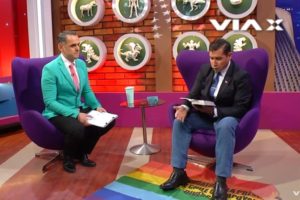 VIDEO | Pastor Soto es tan ignorante que hasta se equivocó de bandera: era la del Cuzco