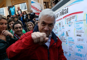 Desde Violeta Parra hasta Despacito: las 22 canciones que componen la playlist de Piñera en Spotify