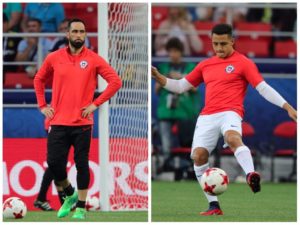 FOTO | Captan el rostro de Bravo y Alexis mirando el partido desde la banca
