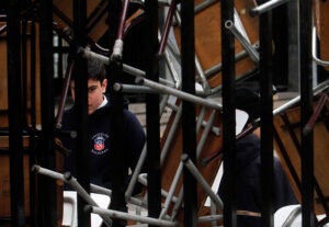 La explicación del alcalde Alessandri sobre por qué desalojó los liceos tomados en Santiago