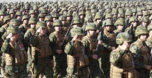 Ministerio de Defensa prepara proyecto para alargar carrera en las FF.AA. y evitar recontrataciones