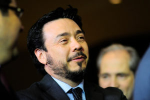 Fiscal Emiliano Arias presenta recurso de protección contra Abbott por sanciones en caso incendios