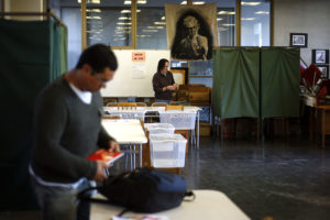 ¿Podrán los vocales de mesa ver la final de la Copa Confederaciones entre Chile y Alemania?