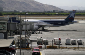 Avión en Aeropuerto de Pudahuel debió ser evacuado tras falso aviso de bomba
