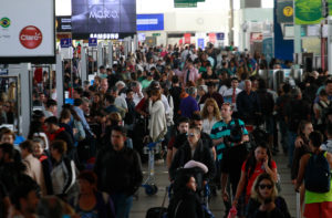 La millonaria indemnización que podría pagar el MOP a concesionaria de aeropuerto
