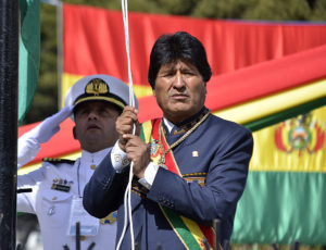 Evo Morales envía cordial saludo a Piñera pese a 