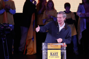 A la caza del “ossandonismo”: J. A. Kast inicia segunda etapa de campaña y se despide del Congreso