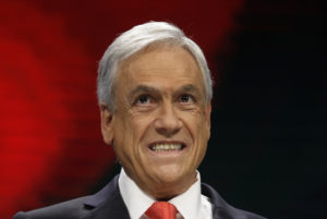Familia de Kristel Köbrich le refresca la memoria a Piñera por promesa de arreglar el Estadio Nacional