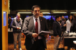 Guardias del GAM no dejaron entrar al presidente del Servel porque no lo conocían