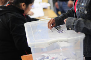 Fotos de la histórica votación de chilenos en el extranjero para Primarias
