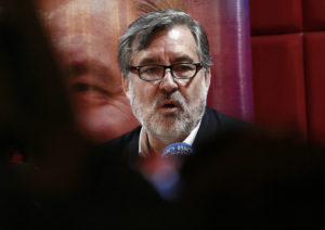 Alejandro Guillier confirma que ya cuenta con las firmas necesarias para ratificar su candidatura presidencial