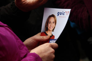 Carolina Goic en terreno: un día en la campaña de la candidata DC